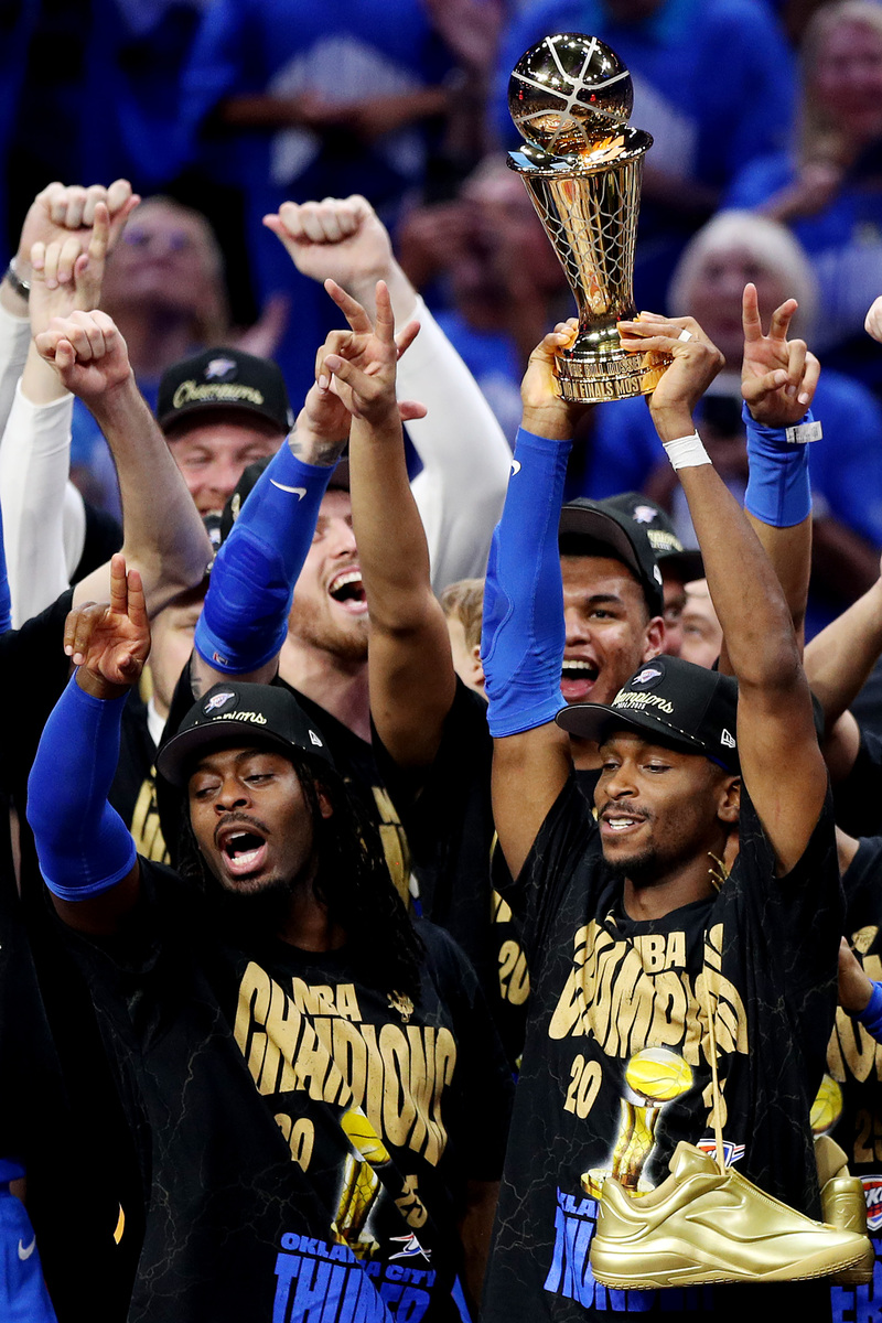 九游官方入口包含冲刺阶段体能课后，比利亚雷亚尔状态回暖备战NBA总决赛，压力陡增，年轻球员得到机会的词条